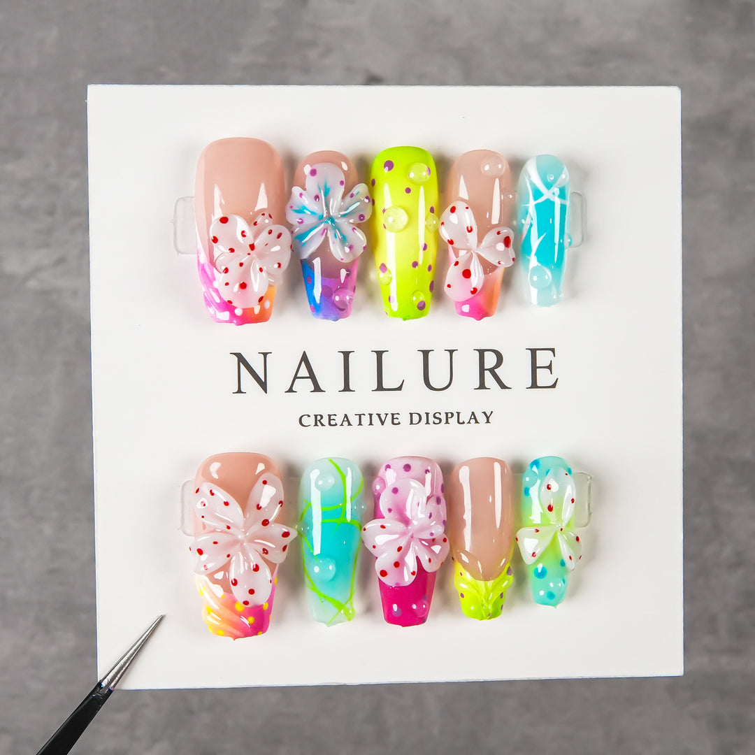 Artistic Floral Design Press-On Nail Set  1791254781
