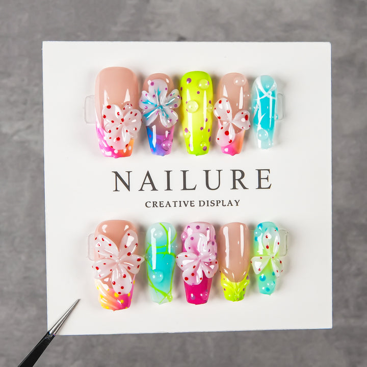 Artistic Floral Design Press-On Nail Set  1791254781