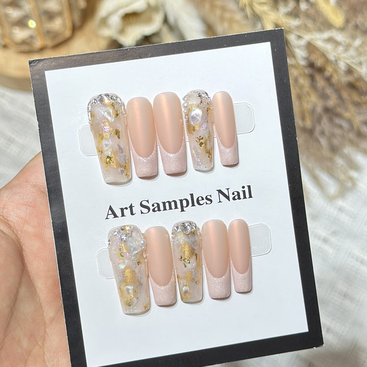Luxurious Decorative Press-On Nail Set with Artistic Elements Stornfield