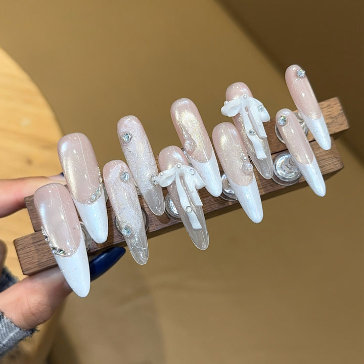 Artificial nails in elegant wedding design Stornfield