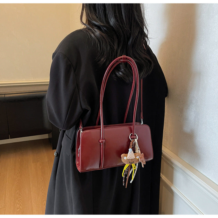 Modern Minimalist Crossbody Bag Stornfield