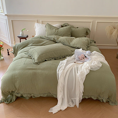 Bedding set made of cotton gauze with decorative ruffle and soft linen effect