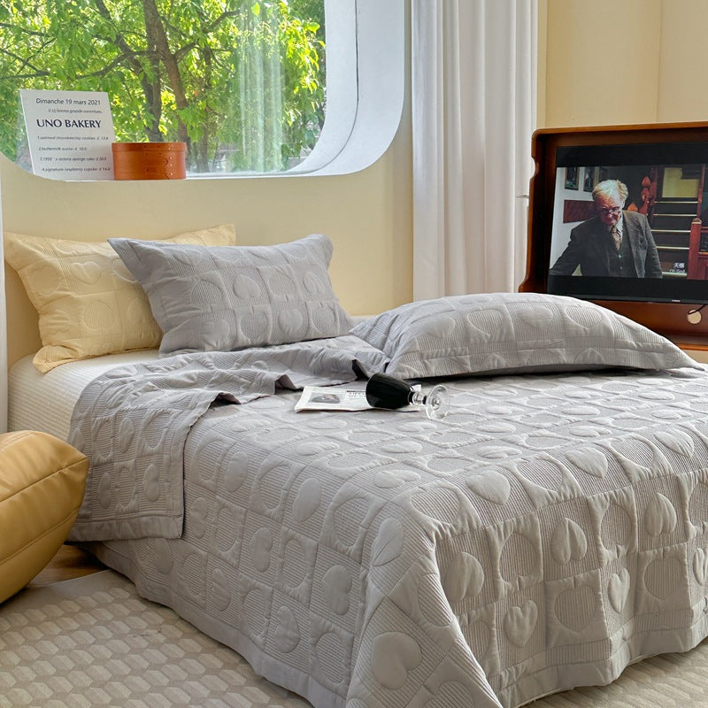 Quilted Heart-Pattern Lightweight Cotton Coverlet Set with Matching Pillow Shams