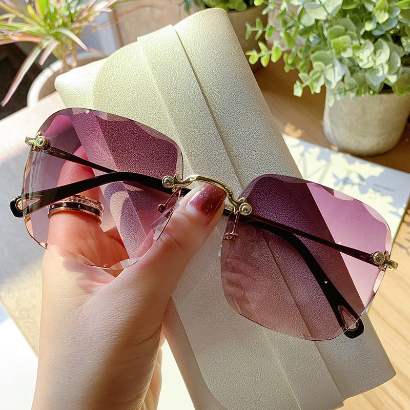 Women's stylish wing sunglasses with high-quality metal frame Stornfield