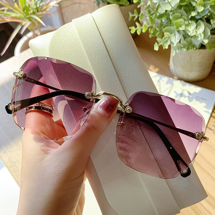 Women's stylish wing sunglasses with high-quality metal frame Stornfield