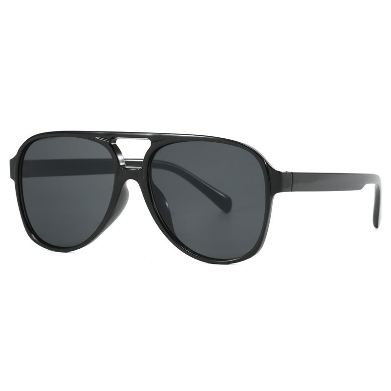 Women’s Oversized Sunglasses with Sporty Design Stornfield