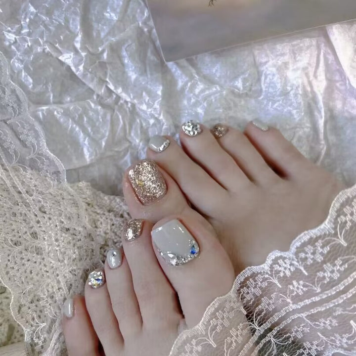 Heart-Embellished Press-On Toe Nails Stornfield