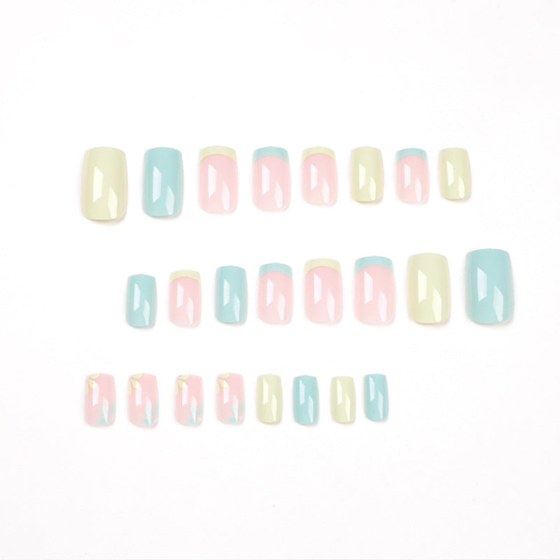 Artful nail extensions in trendy floral design Stornfield
