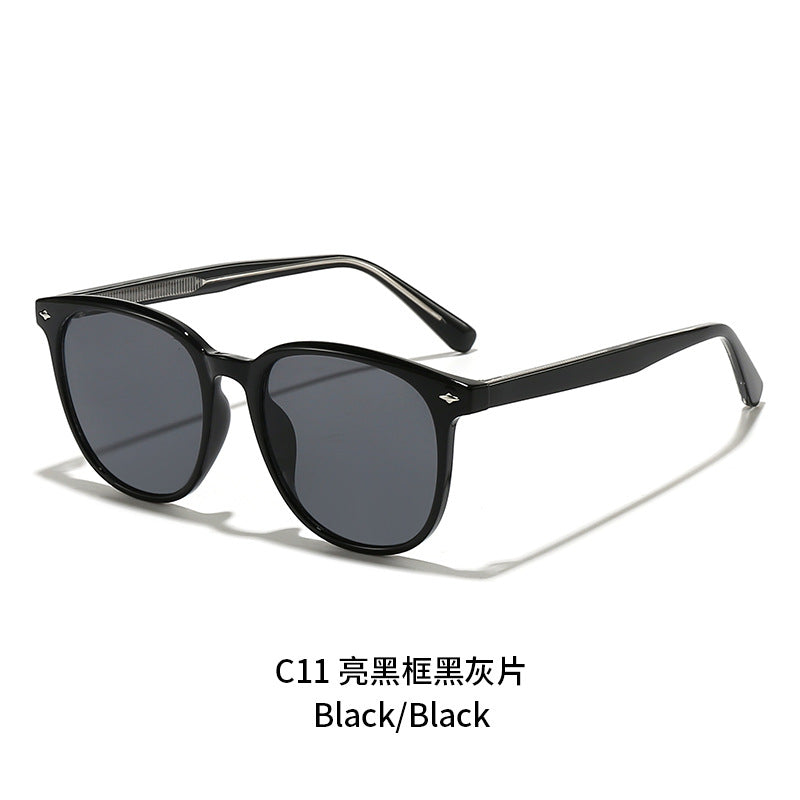 Women's fashionable sunglasses in elegant shape design Stornfield