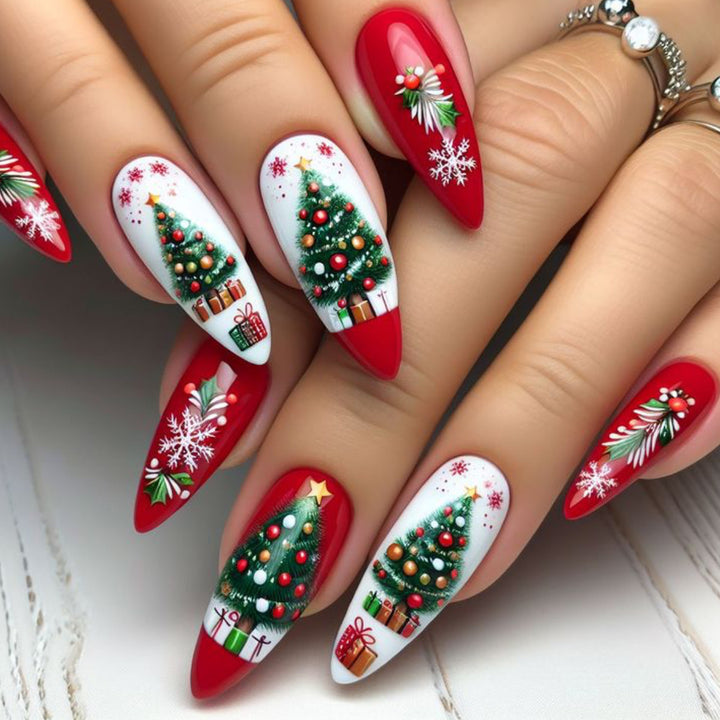 Festive Christmas-Themed Nail Art Extensions Stornfield
