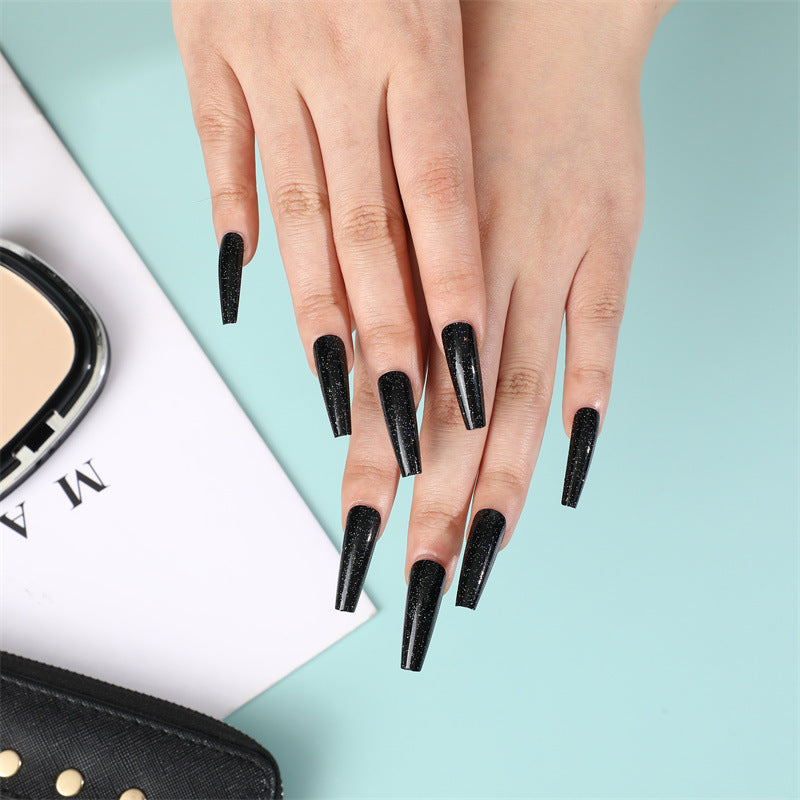 Elegant and glittering artificial nails Stornfield