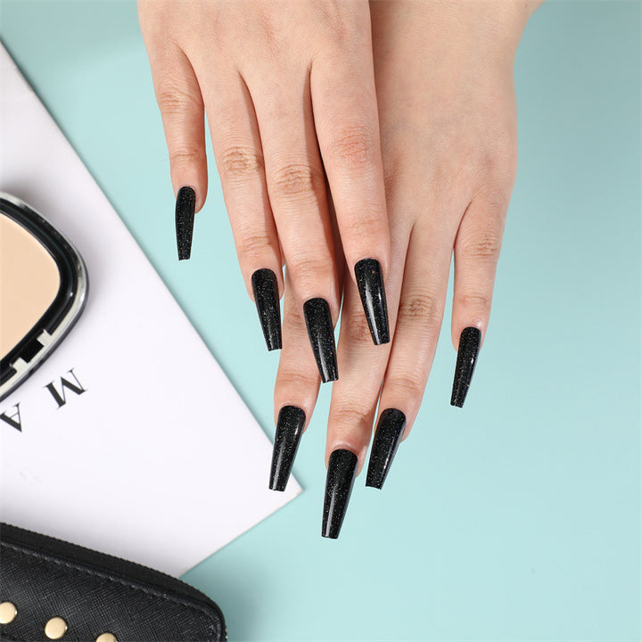 Elegant and glittering artificial nails Stornfield