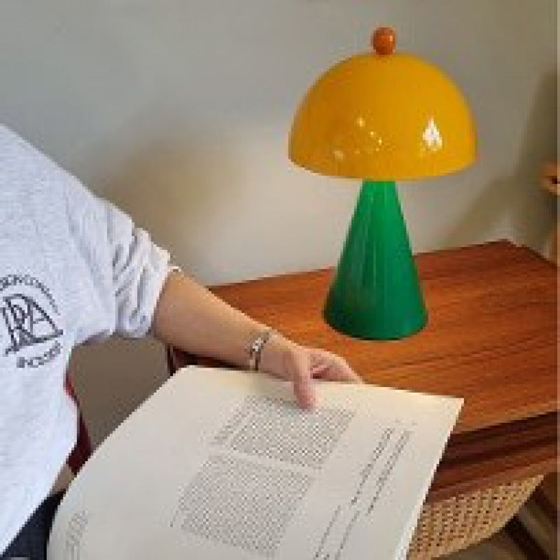 Modern Artistic Table Lamp