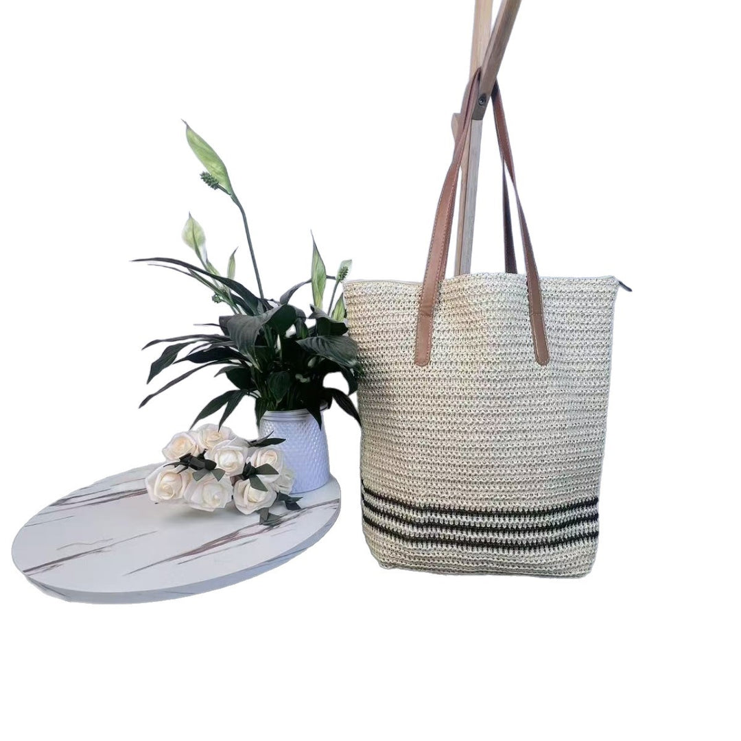 Oversized Beach Bag Made of Woven Material Stornfield