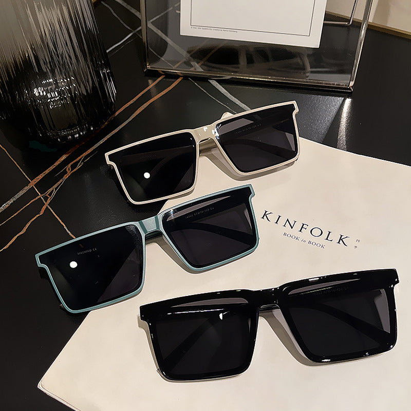 Ladies square sunglasses with modern, sturdy plastic frame Stornfield