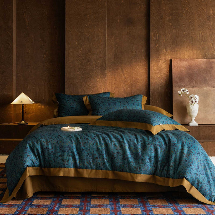 Vintage Botanical Jacquard Duvet Cover Set with Contrast Hem and Envelope Pillow Shams