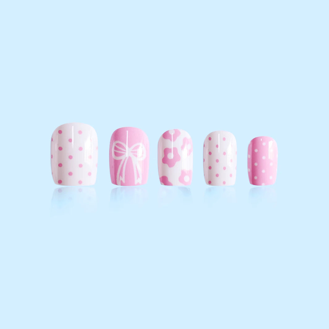 Artfully Designed Press-On Nail Set Stornfield