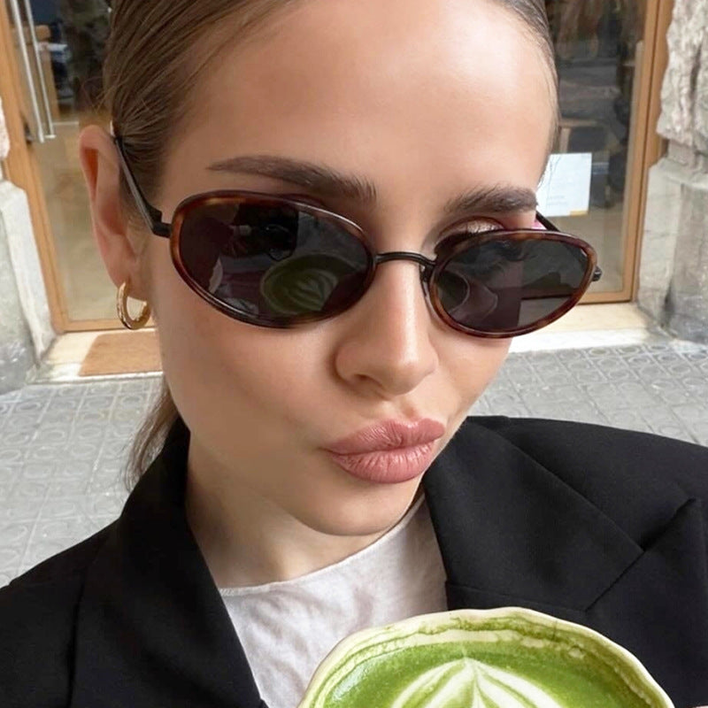 Ladies elegant round sunglasses with stylish metal frame Stornfield