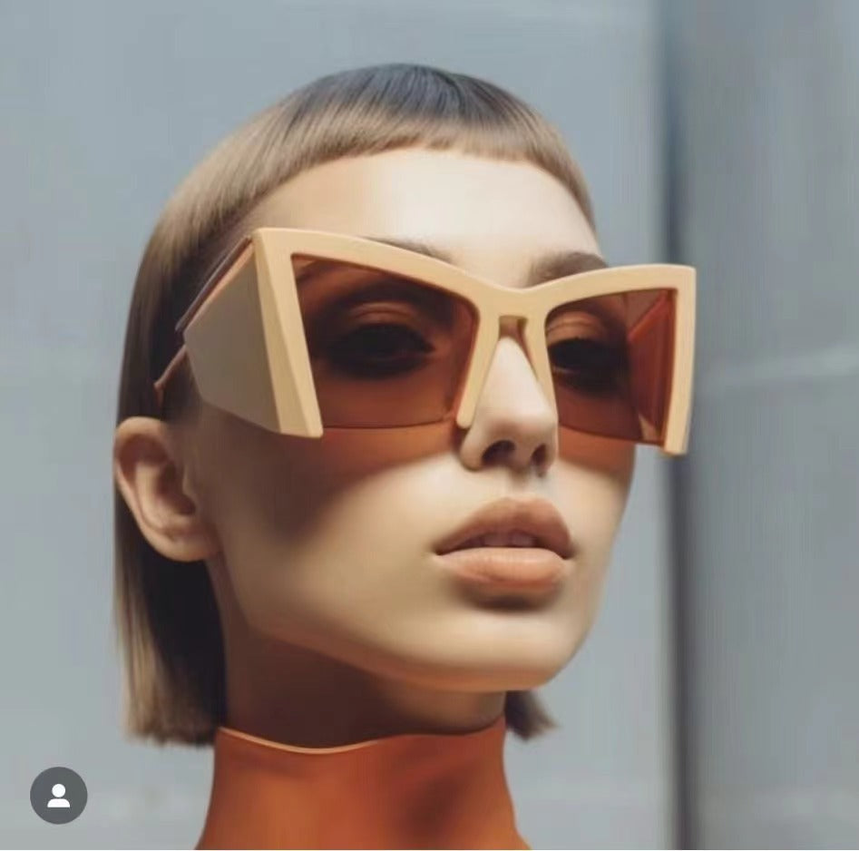 Women's futuristic sunglasses with striking angular frame Stornfield
