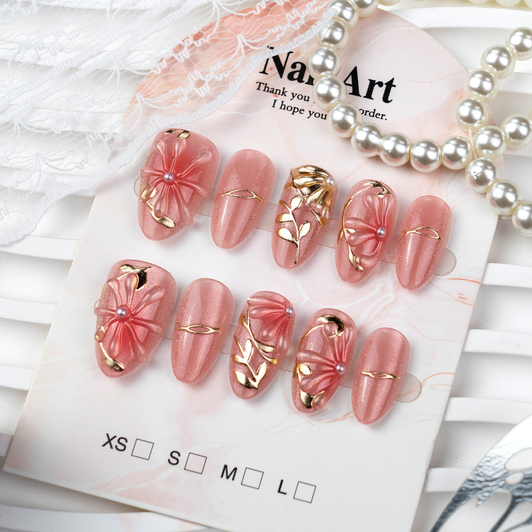 Elegant Floral Design Press-On Nail Set Stornfield