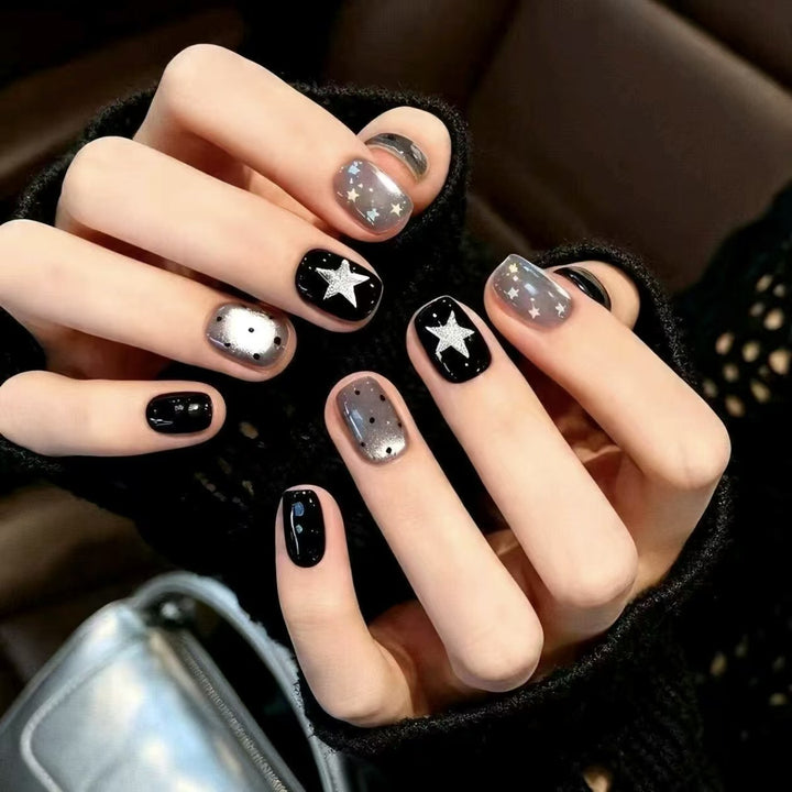 Starry Night-Themed Press-On Nail Art Stornfield