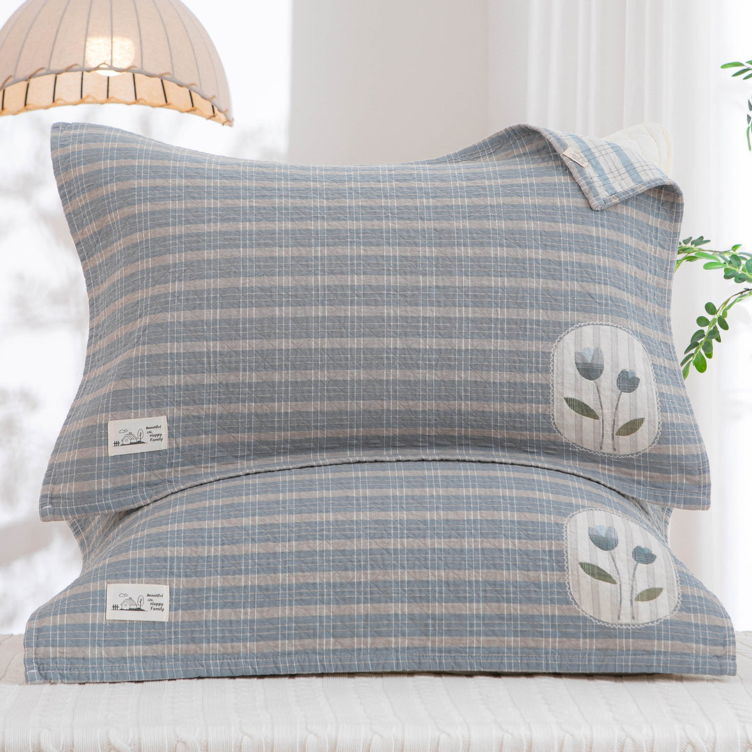 Women's pillowcase with modern checkered pattern Stornfield