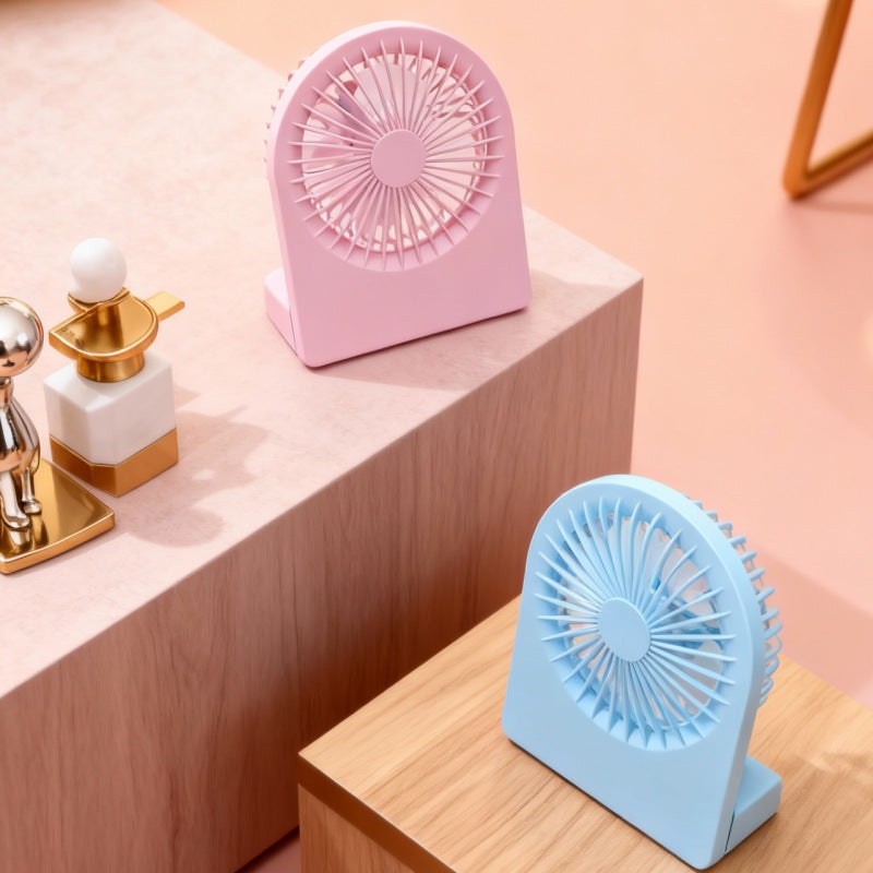Women's portable USB fan with versatile tilt mechanism Stornfield