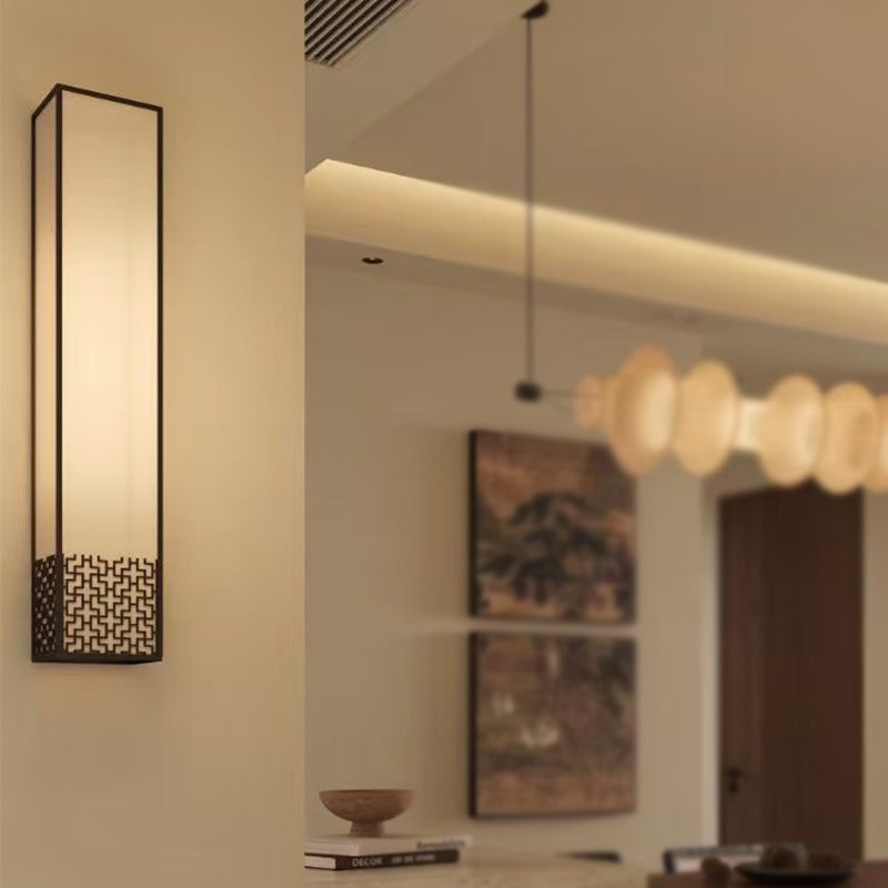 Elegant Geometric Wall Light Fixture