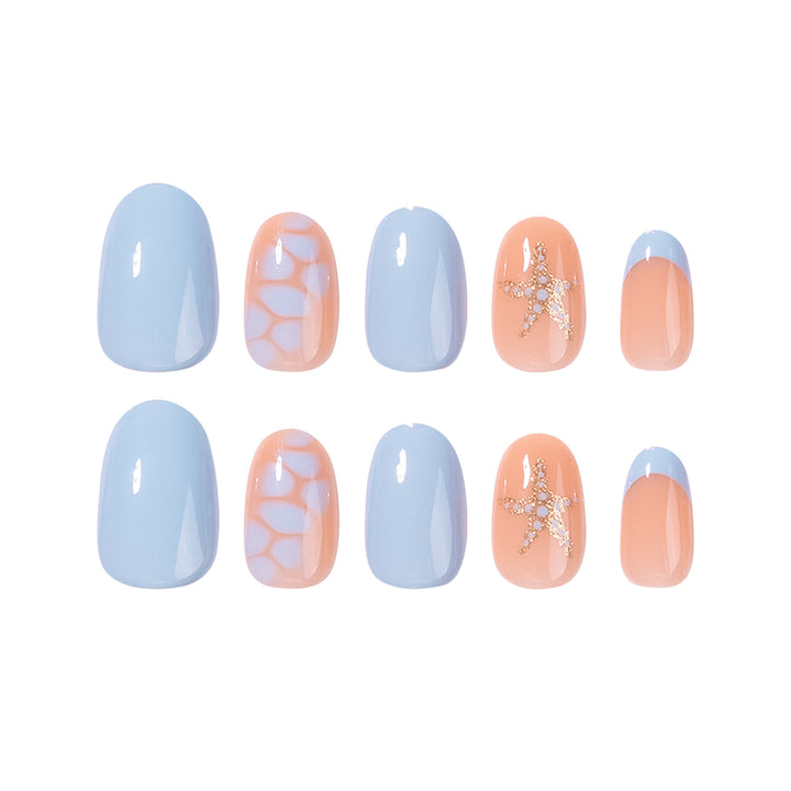 Artful and elegant nail art Stornfield