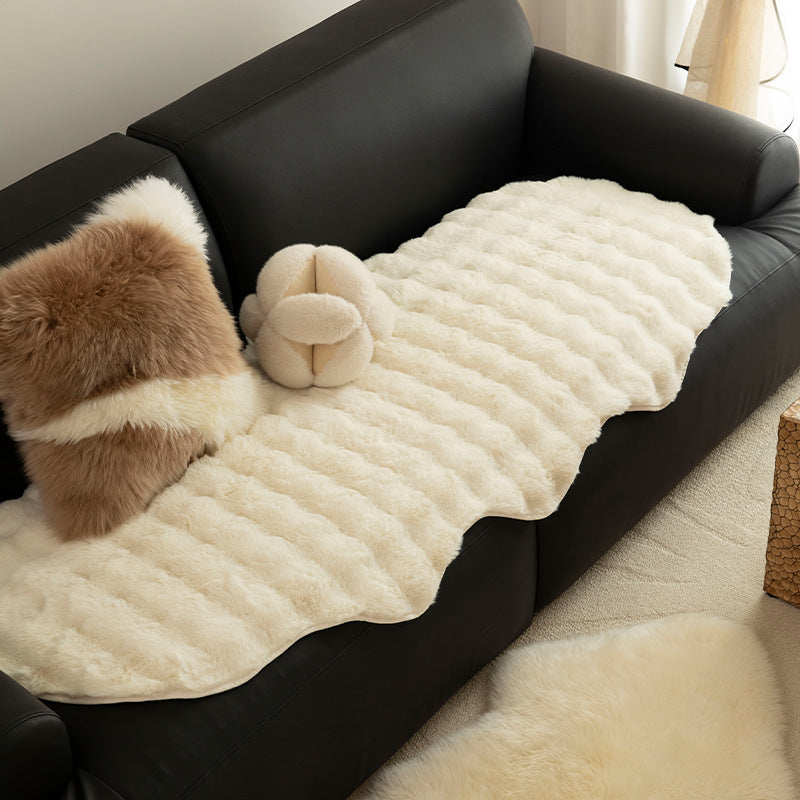 Soft microfiber bathroom runner with wavy edge and non-slip underside Stornfield