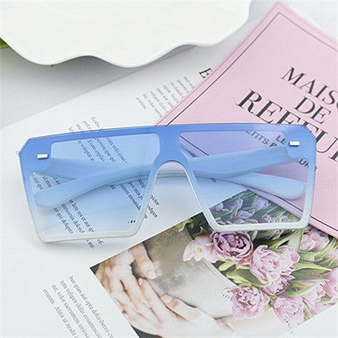 Women’s Fashion Rectangular Sunglasses in Urban Design Stornfield