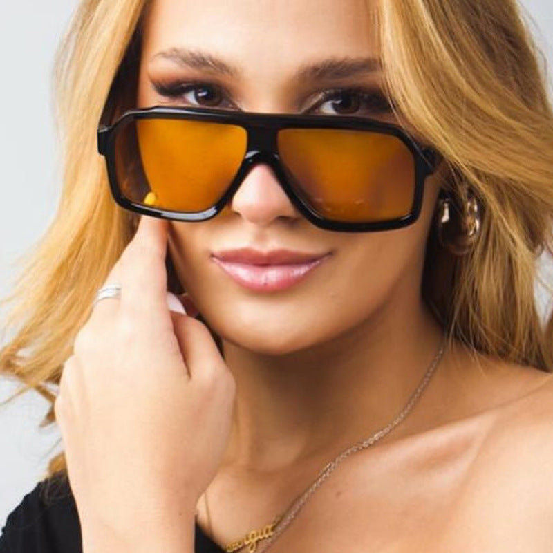 Women's large square sunglasses in a modern design with a sturdy frame Stornfield