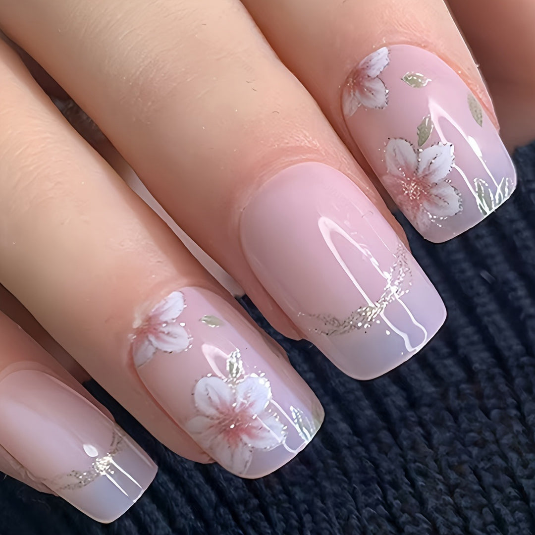 Artificial nails with delicate floral accents Stornfield