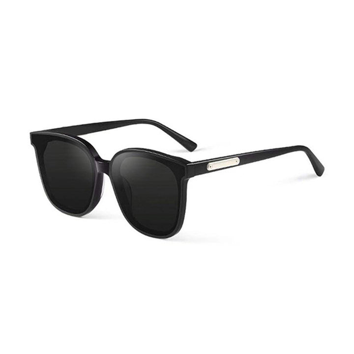 Ladies Oversized Sunglasses with Trendy and Classic Design Stornfield
