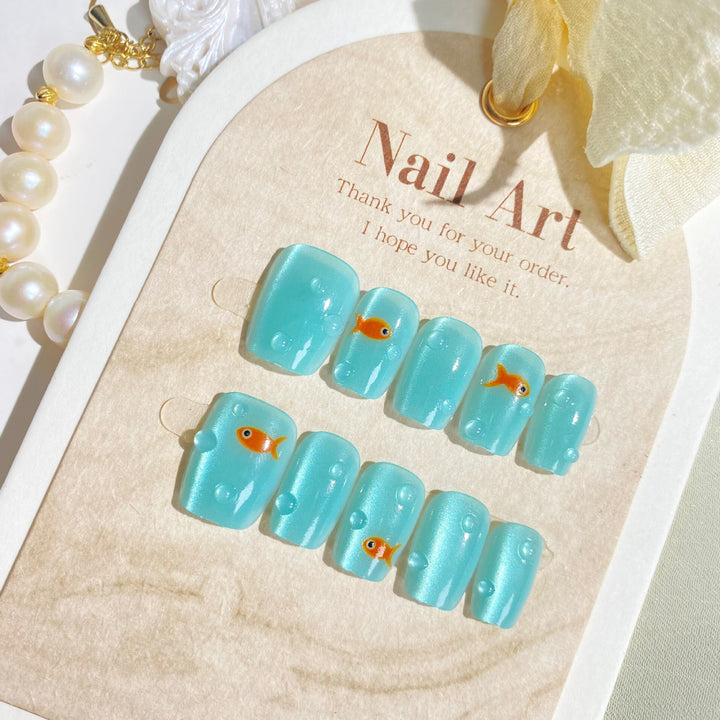 Artistic Fish-Themed Press-On Nail Design Kit
