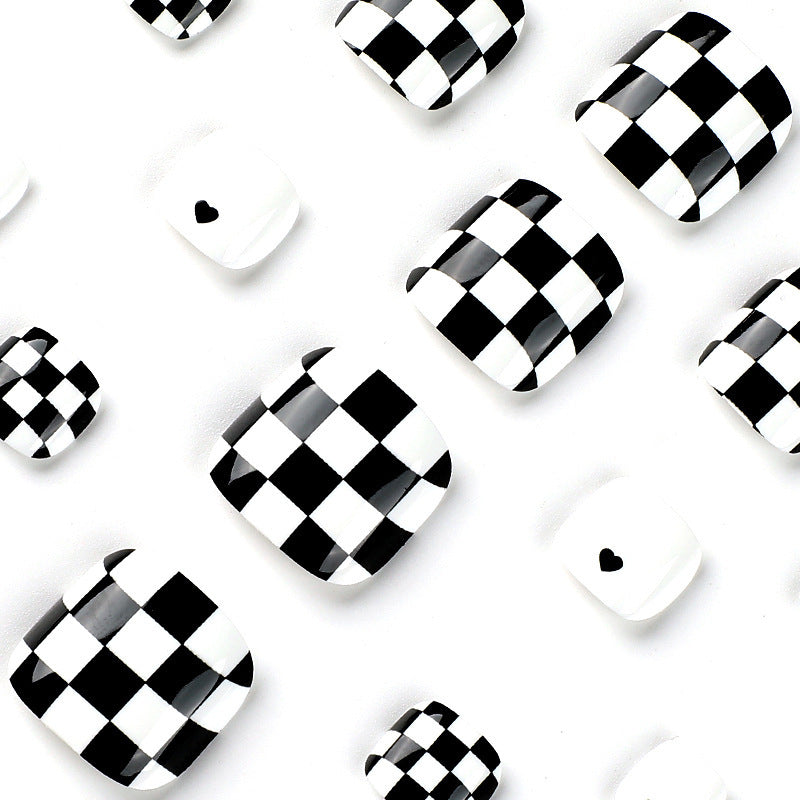 Stylish Checkerboard Pattern Artificial Nails Stornfield