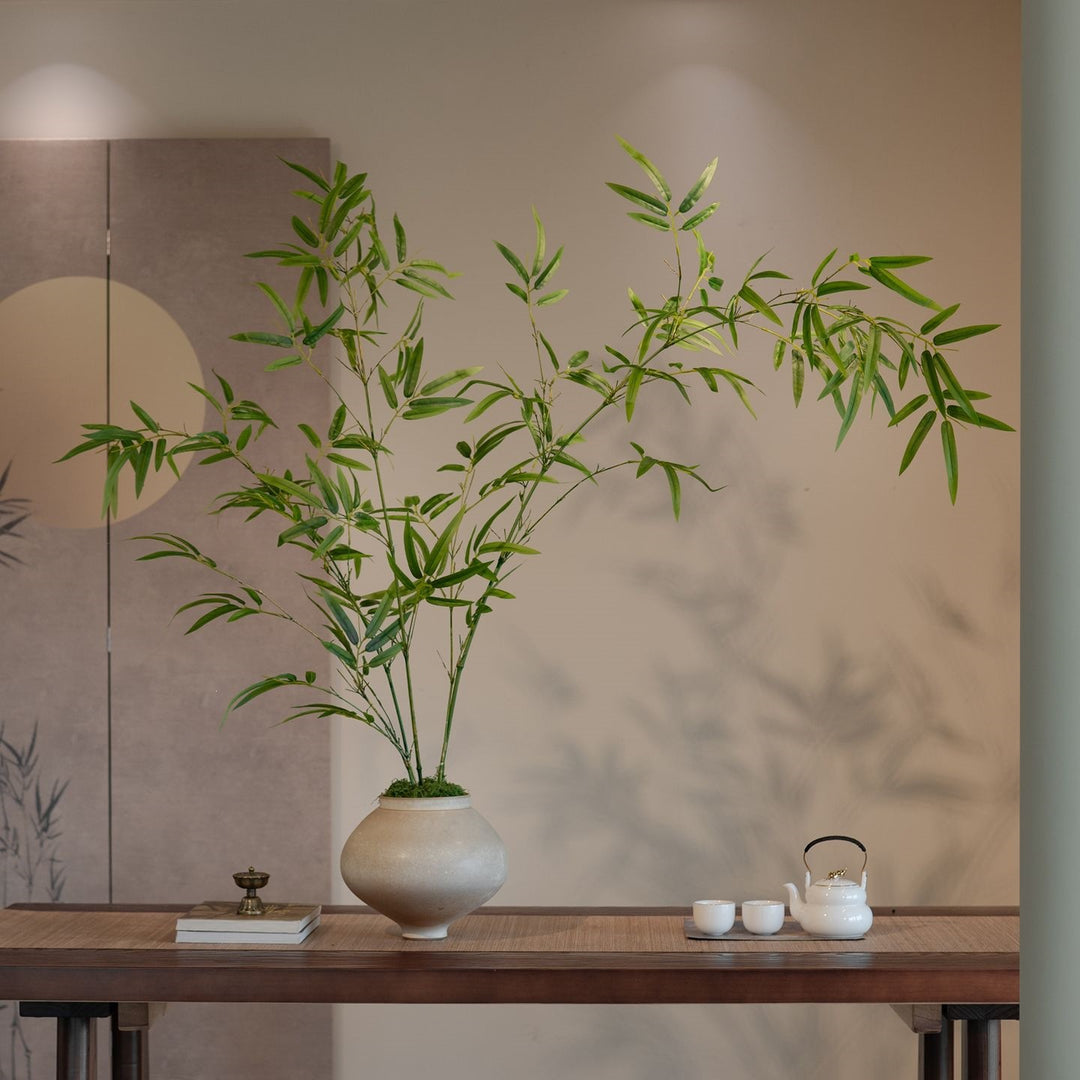 Elegant Decorative Botanical Arrangement