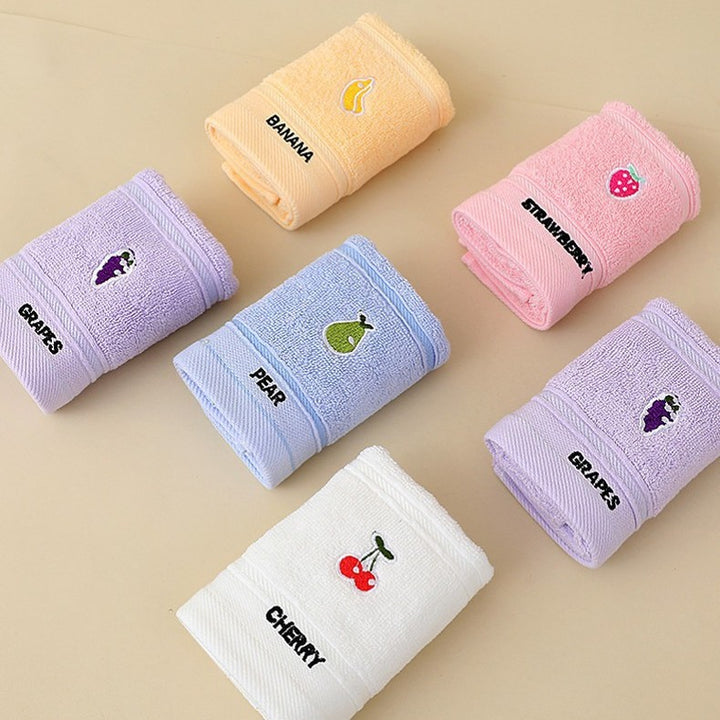 Ladies cotton towel with fresh pear motif Stornfield