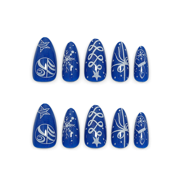 Artificial nails with festive winter design Stornfield