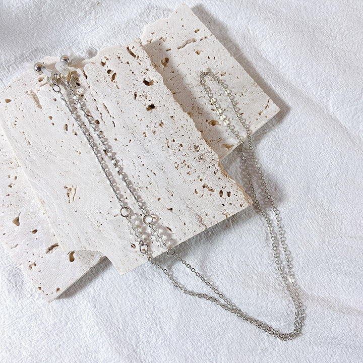 Elegant Glasses Holder Chain with Black Pearls Stornfield