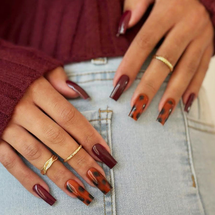 Artistic Press-On Nail Set with Unique Patterns Stornfield