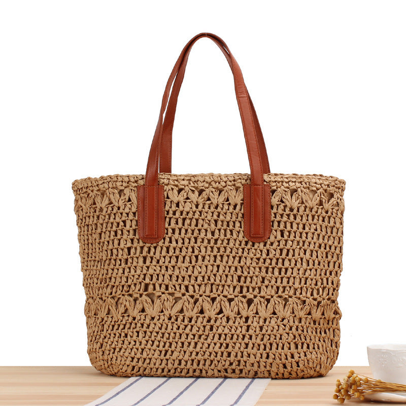 Shopping bag made of woven natural material Stornfield