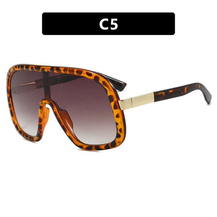 Women's oversized sunglasses in elegant retro design Stornfield