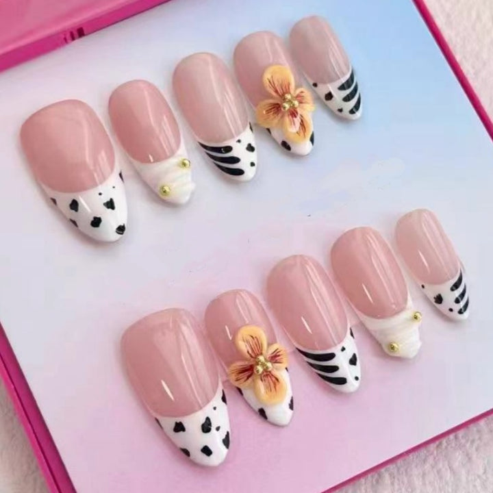 Artistic Flower-Embellished Press-On Nails Stornfield