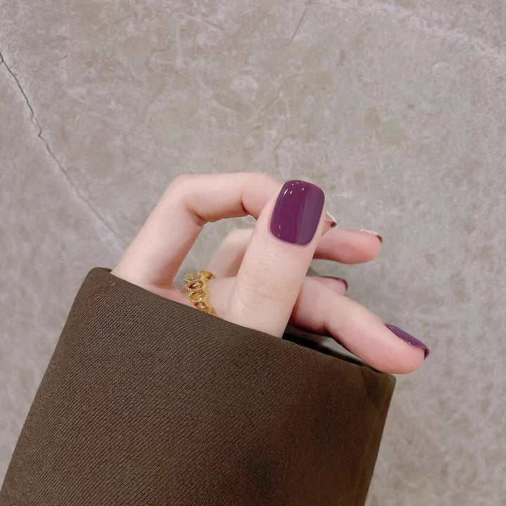 Decorative Press-On Nail Art Set with Unique Patterns