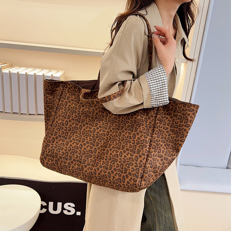 Elegant and Practical Tote Bag Stornfield