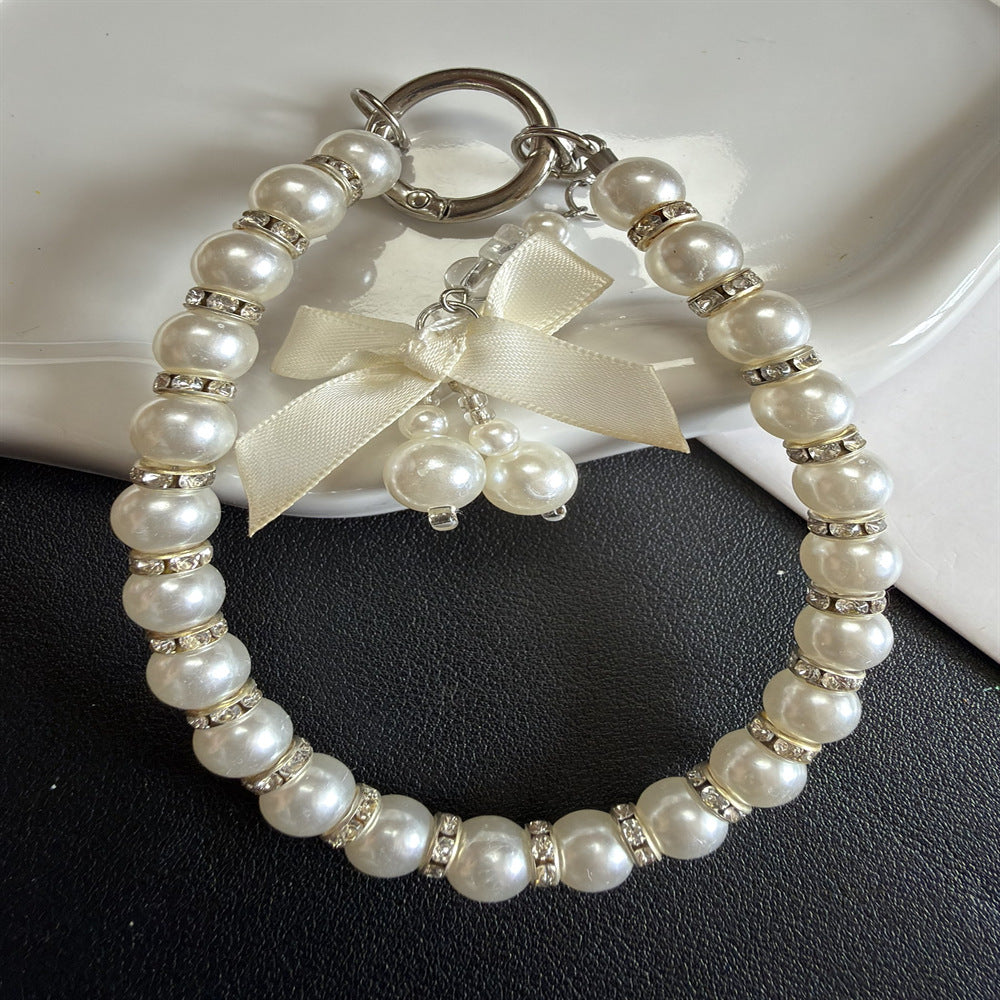 Elegant Pearled Charm Keychain Stornfield