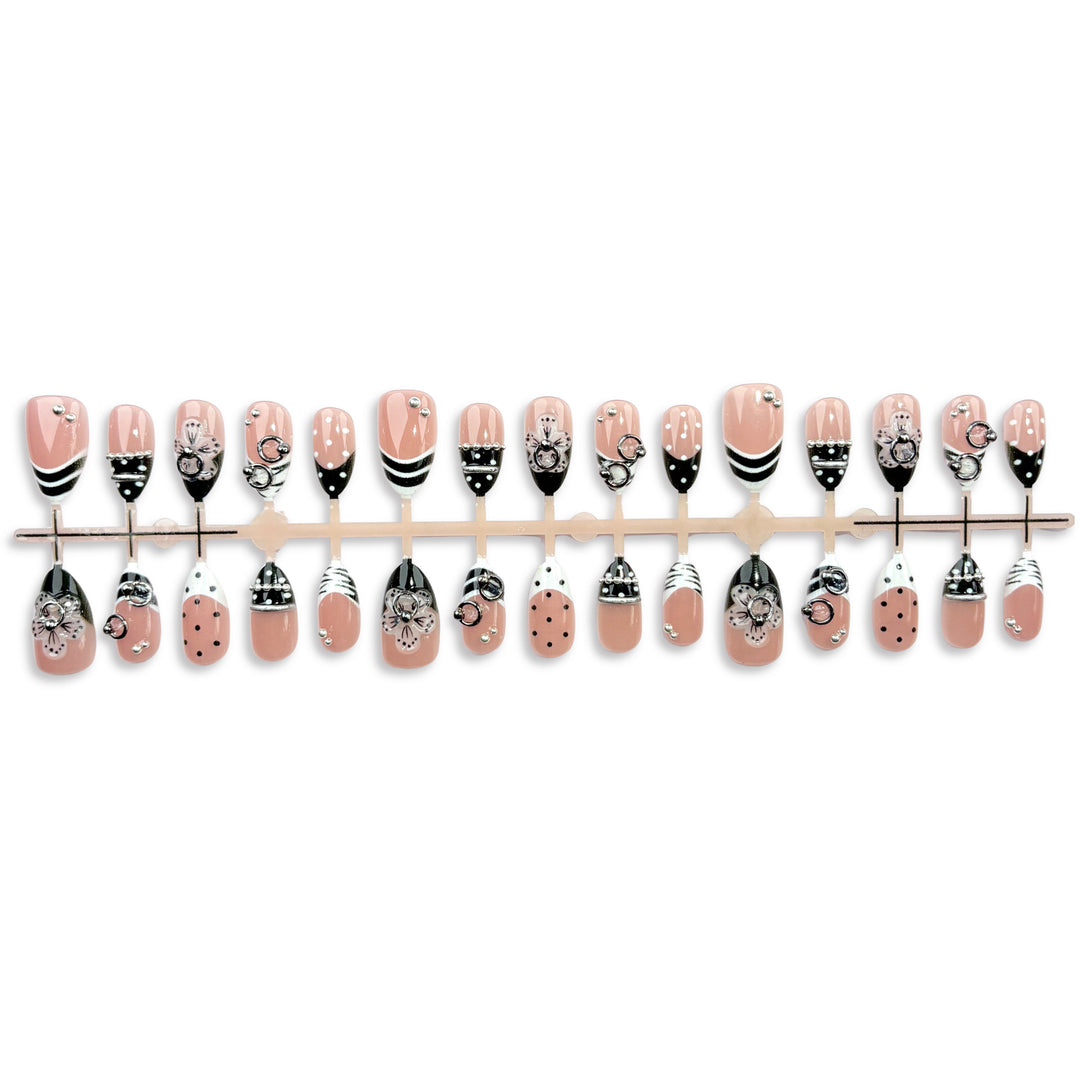 Stylish Nail Art Press-On Set