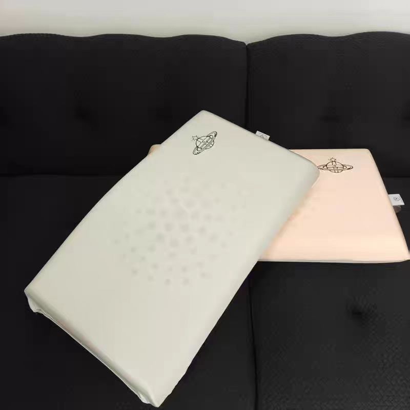 Ergonomic Ventilation Cushion With Contoured Design Stornfield