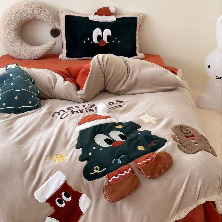Children's bedding set with cozy plush appliqués and Sherpa edging
